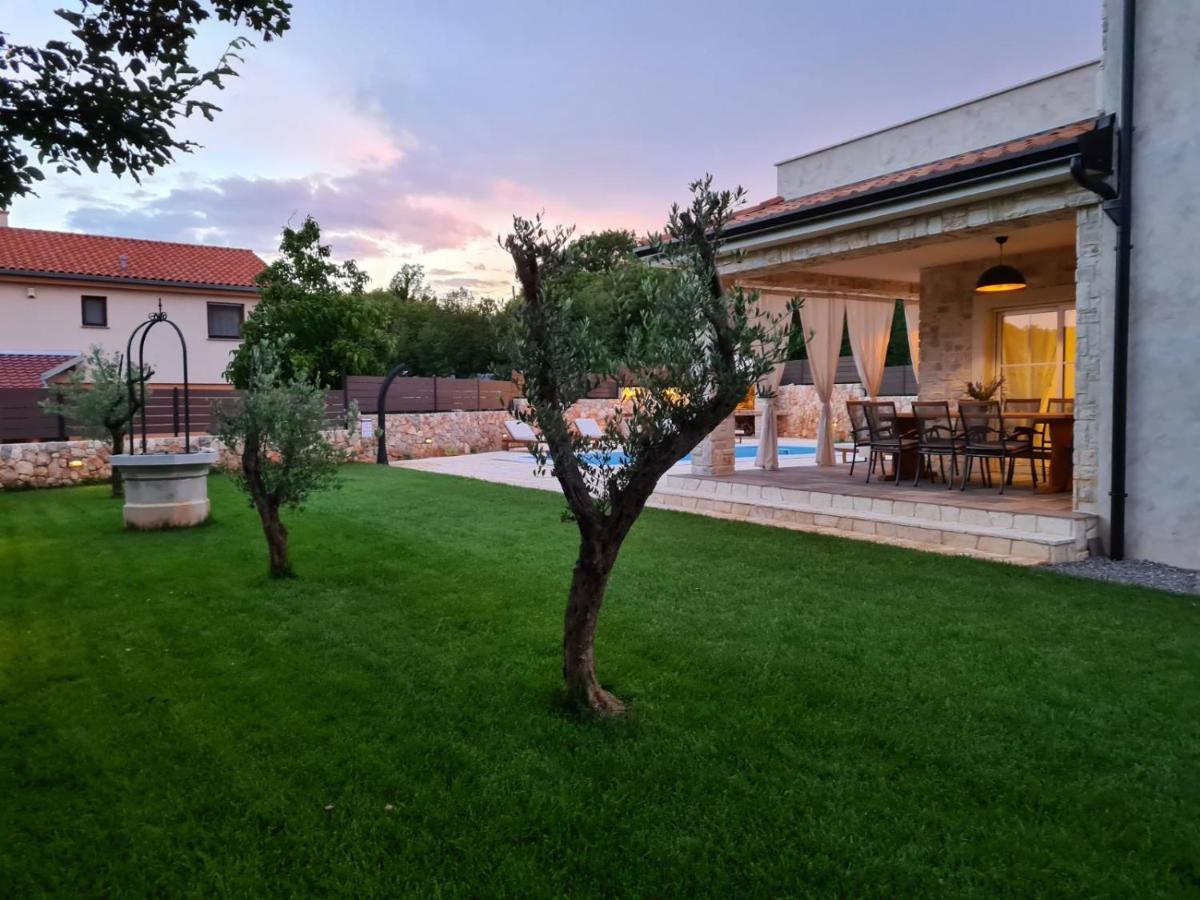 Villa Lulu Kamena Villa S Maslinikom Otok Krk Dobrinj Selo Gostinjac Krk Town Exterior foto