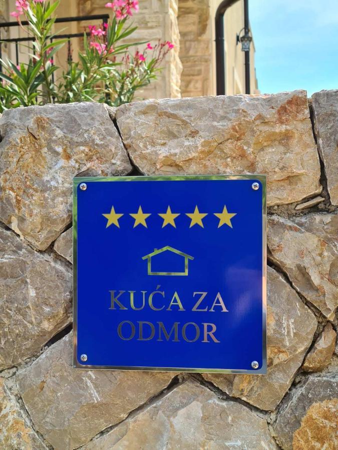 Villa Lulu Kamena Villa S Maslinikom Otok Krk Dobrinj Selo Gostinjac Krk Town Exterior foto